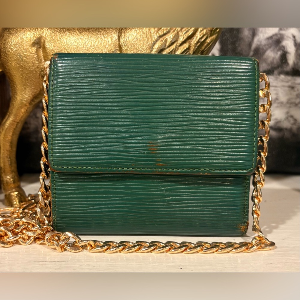 Gorgeous Authentic Vintage Louis Vuitton Epi Wallet - Picture 3 of 12